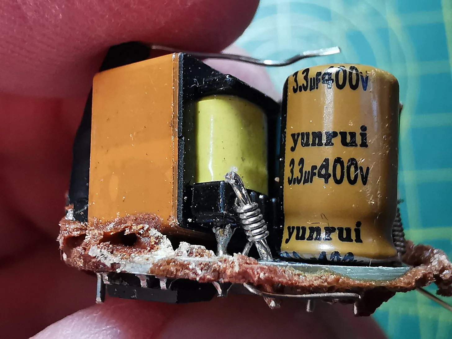 Poor capacitors
